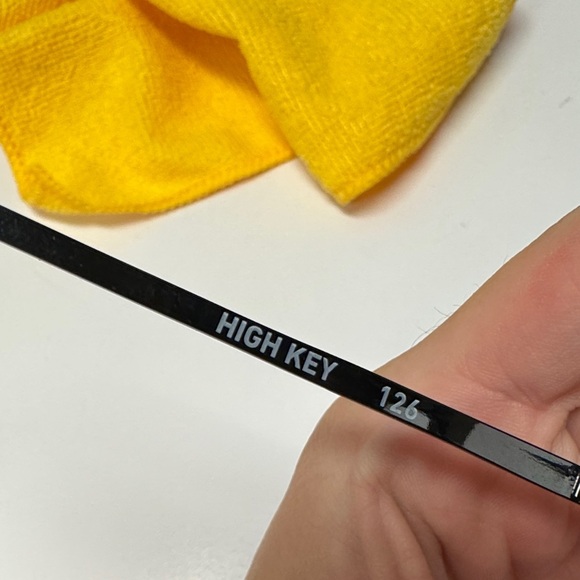 Quay Australia Purple Gradient Aviator Sunglasses - Picture 5 of 8